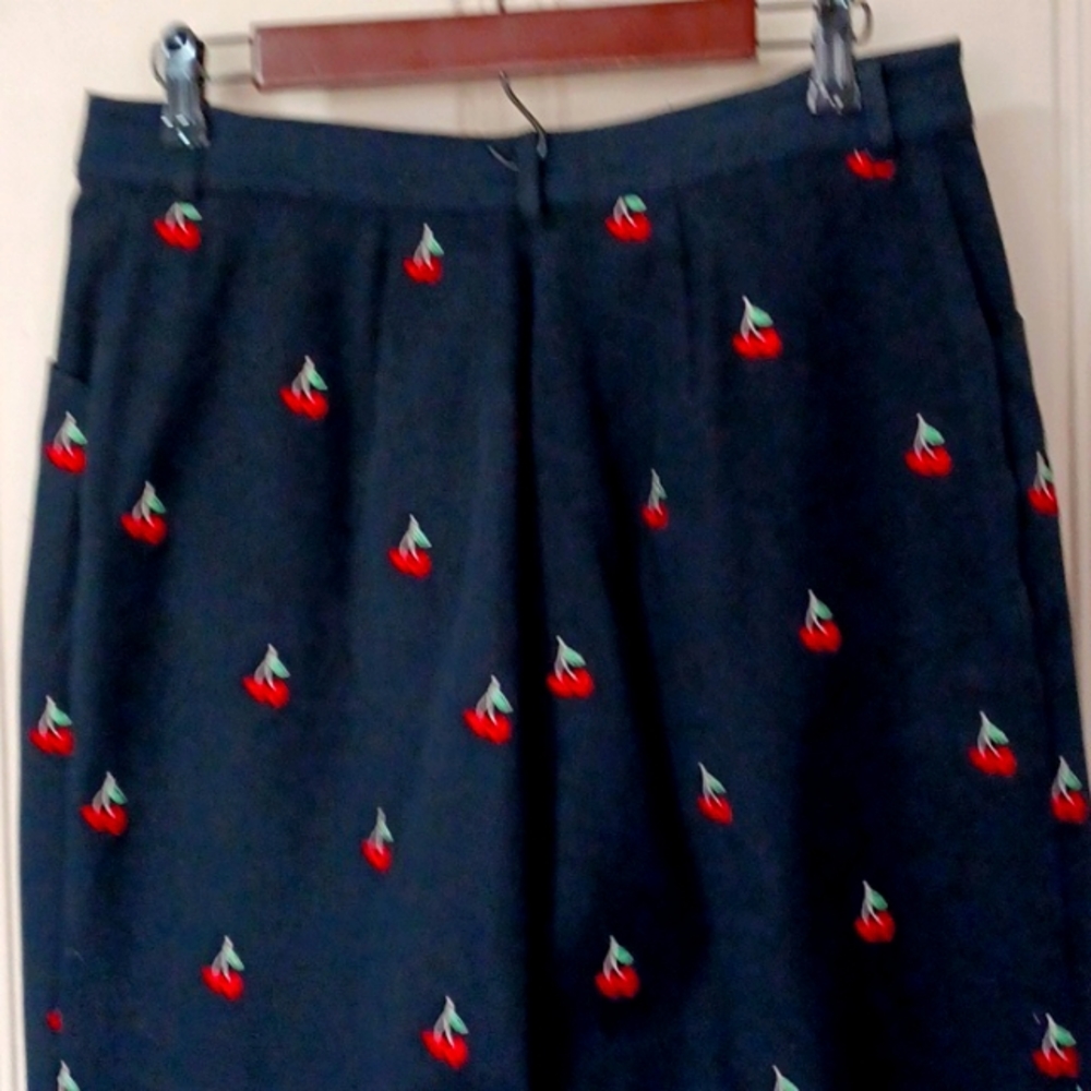 ST. John Sport W10 Pants Dark Navy Embroidered With 🍒Cherries Throughout